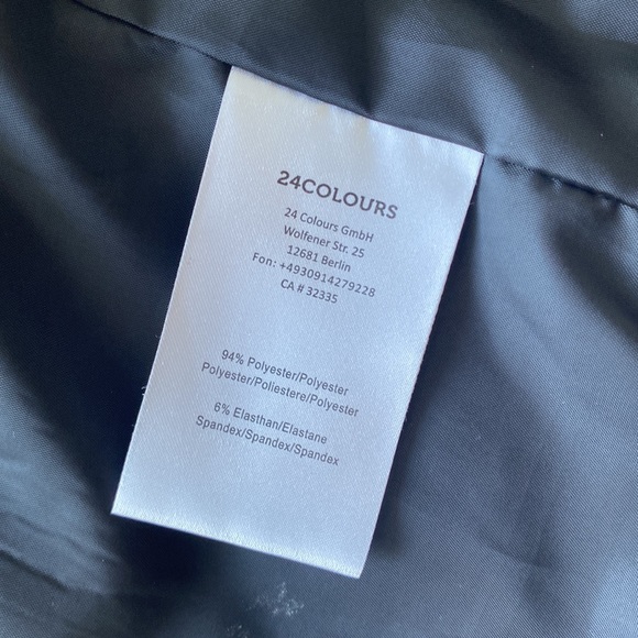 Blazer - Picture 4 of 5